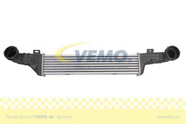 Интеркулер VEMO V30601283