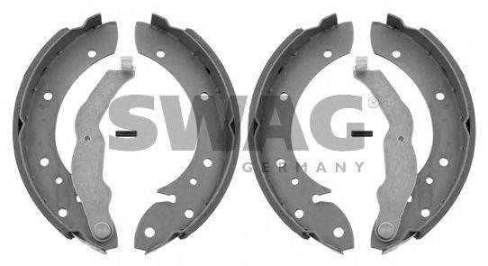 Комплект тормозных колодок SWAG 20901019